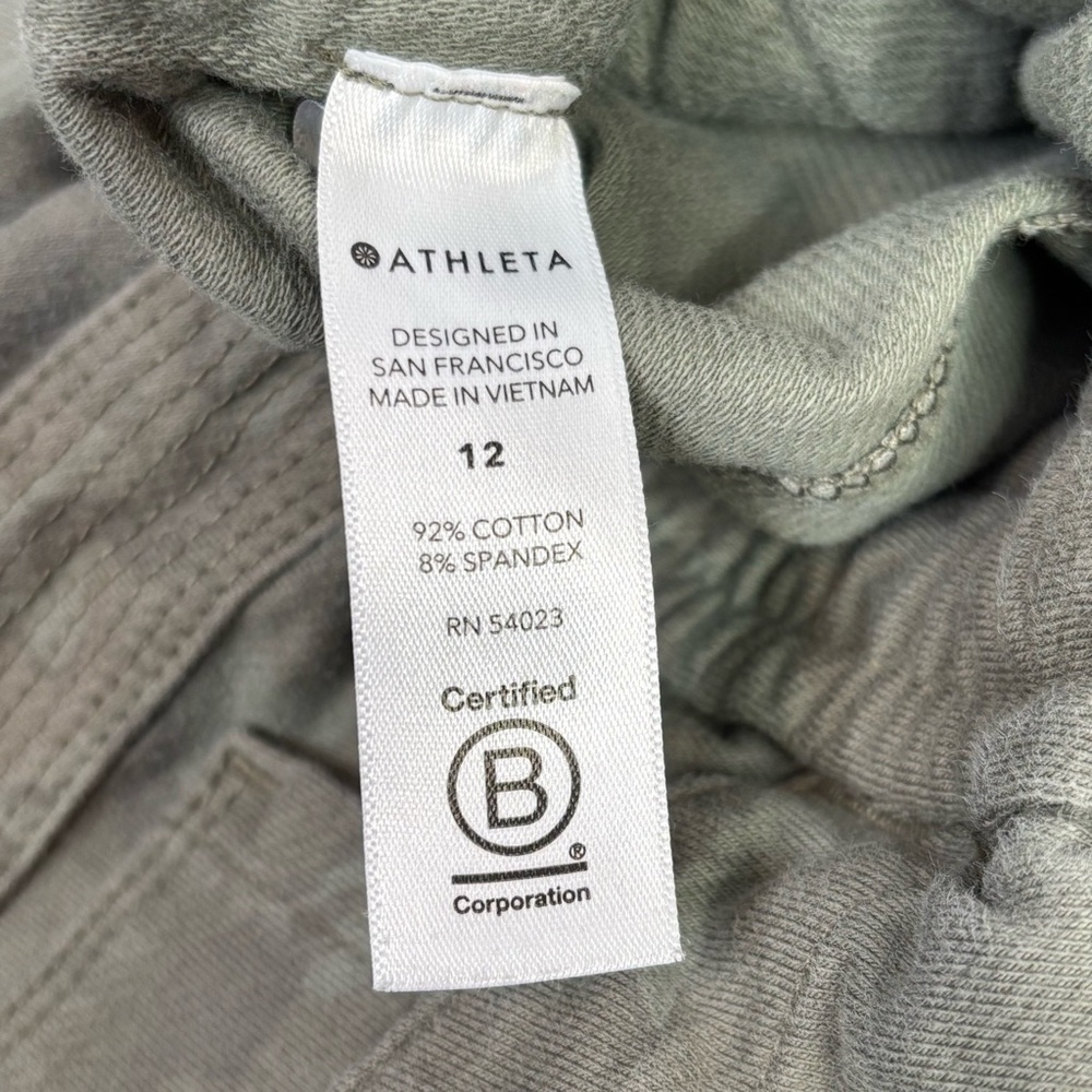 Athleta Printed Farallon Jogger Size 12 Olive Army Green Camo Print Pull On Pant - Picture 11 of 16